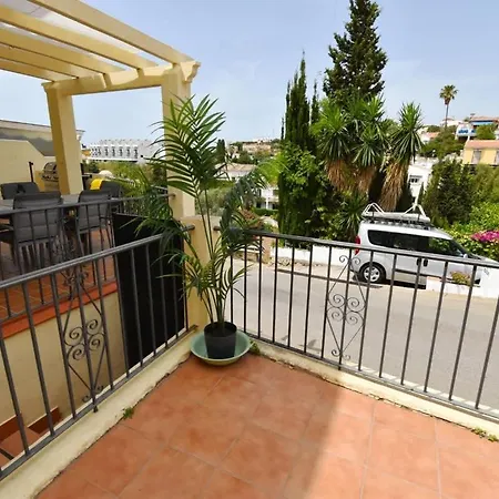 Townhouse Pool Terraces & Workspace Loma-asunnot *