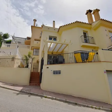 펜션 Townhouse Pool Terraces & Workspace